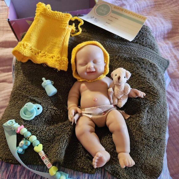 🆕8 Inch Mini Reborn Silicone Baby Doll Smile Face Infant Realistic Girl Doll - Picture 2 of 15